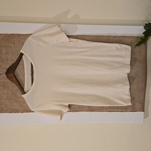 Jones New York cream color T-shirt size XL